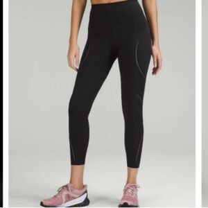 Lululemon Base Pace High-Rise Reflective Tight 25" Size 8 Black Running Workout